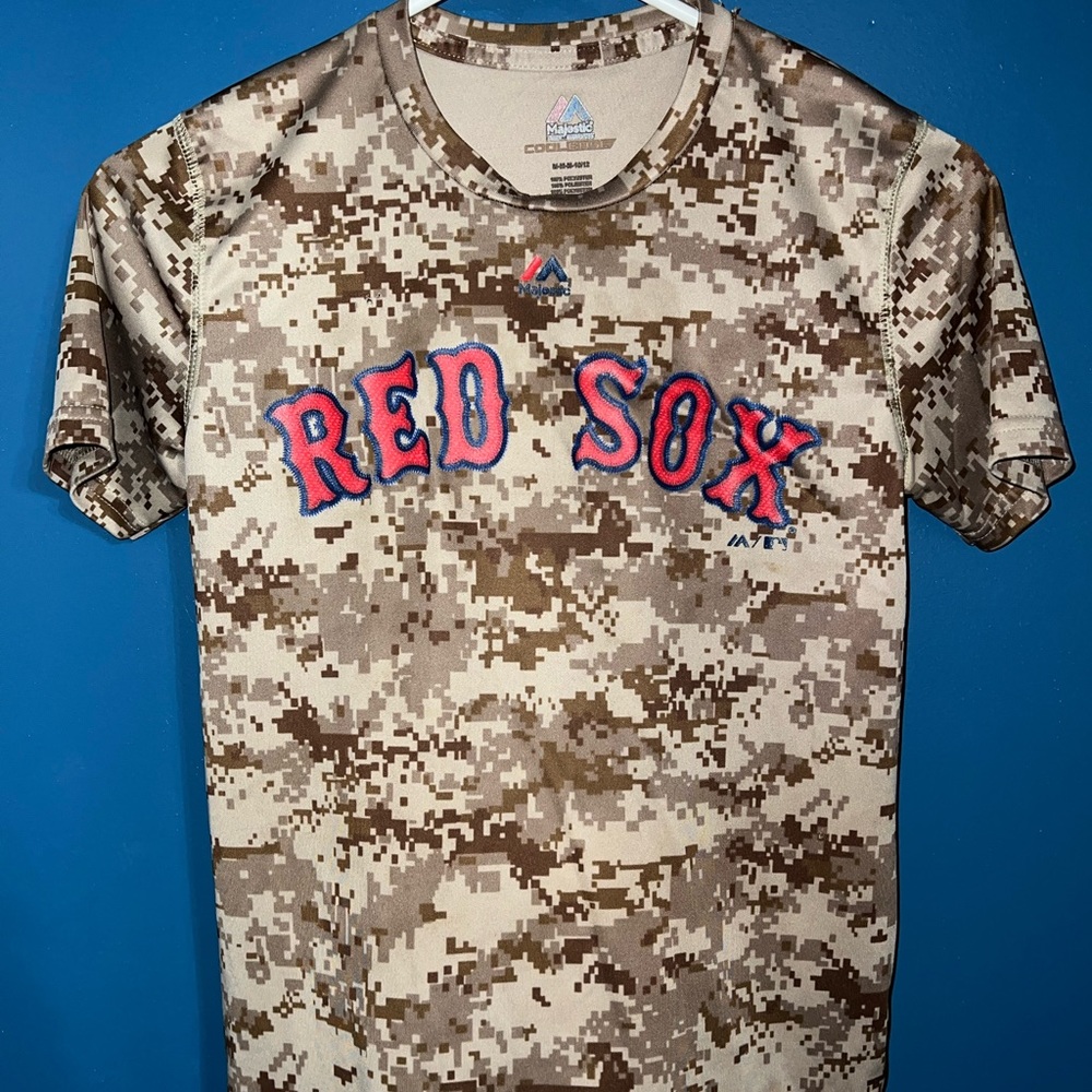 Kid’s cool base Red Sox camo shirt